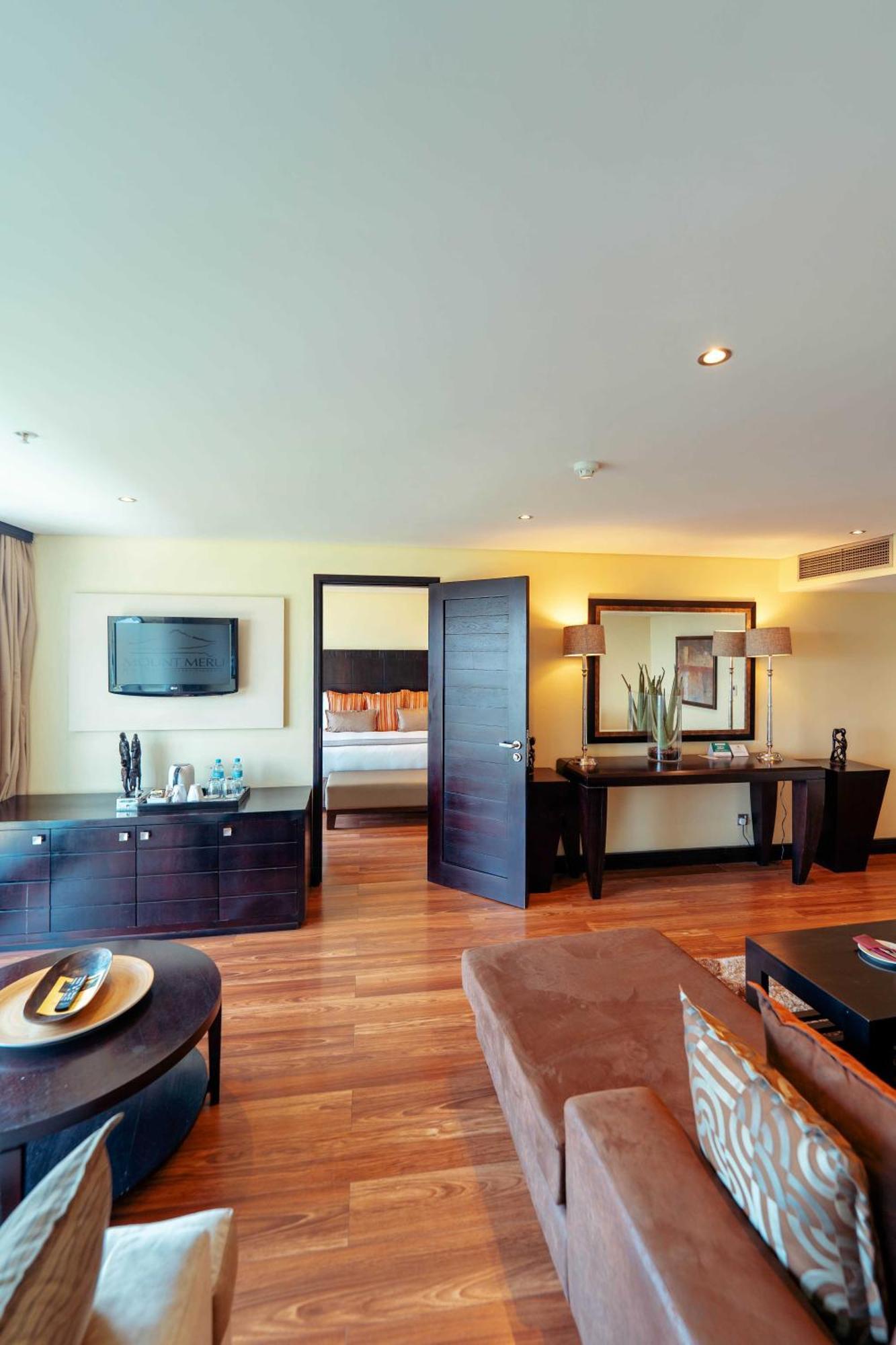 Mount Meru Hotel Arusza Zewnętrze zdjęcie